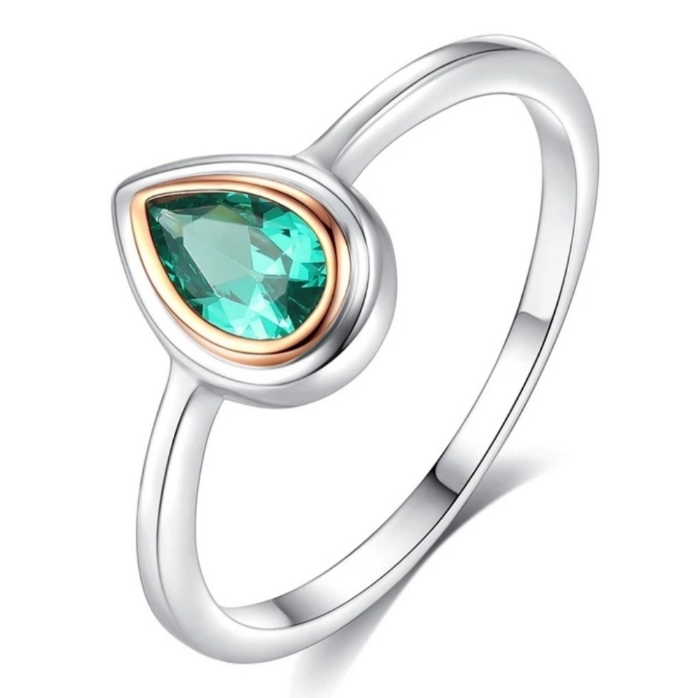 925 Sterling Silver Pear Shaped Lab Made Emerald